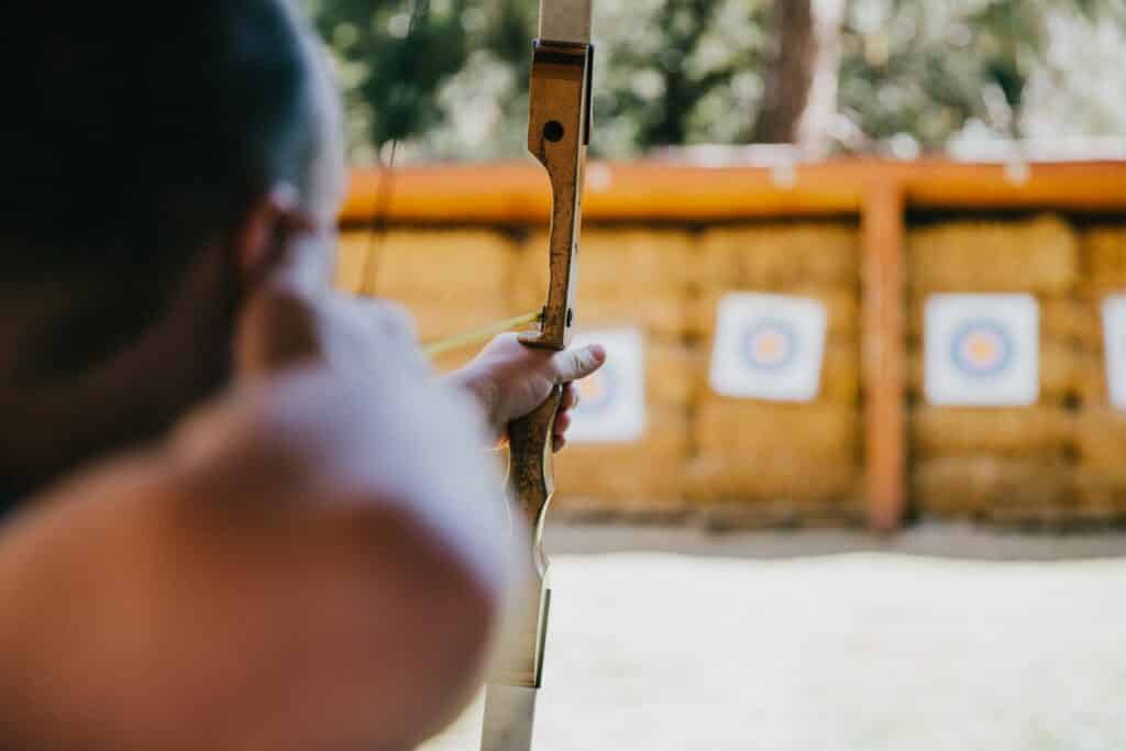 We Asked Two Thousand LinkedIn Users The Reason So Many Salespeople Don’t Hit Their Targets, This Is What We Learned featured image