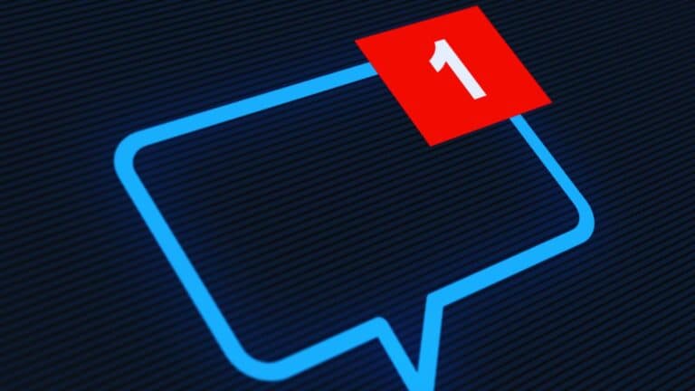 LinkedIn DM Best Practices: Stop Panicking and Start Getting Replies